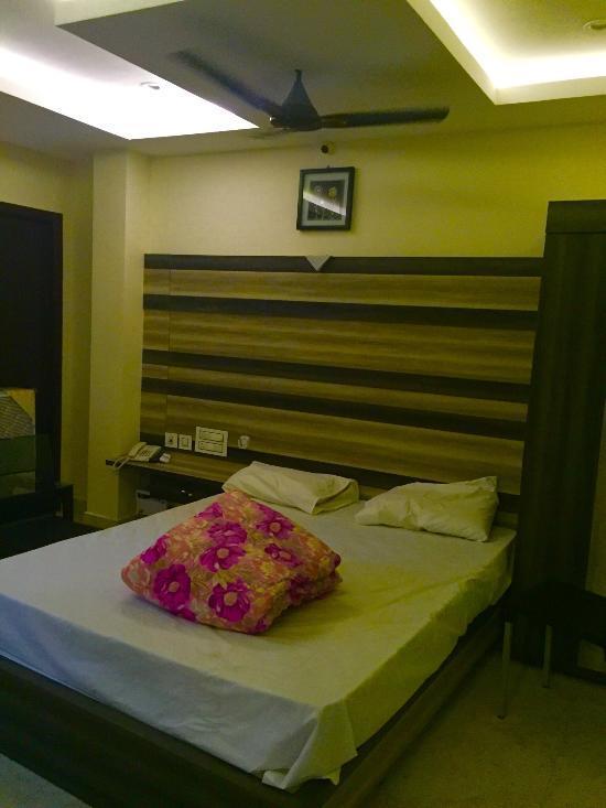 Devibala Residency Hotell Villupuram Exteriör bild